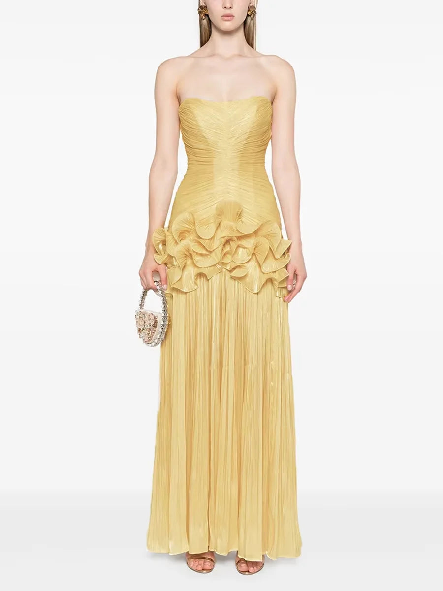 Robe unie à plis serrés